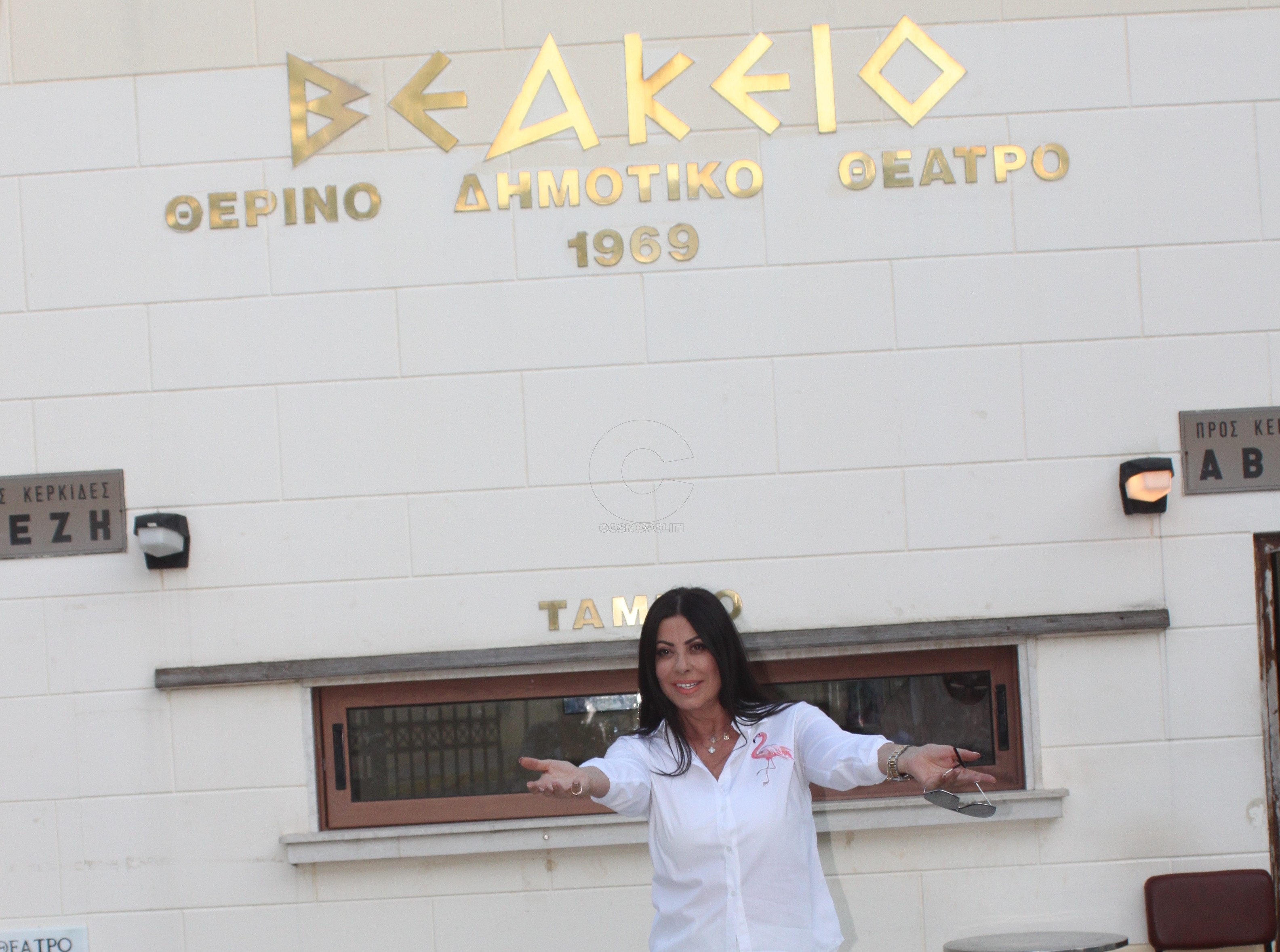 “Ελάτε να θυμηθούμε τα παλιά και να φτιάξουμε καινούργια”: Με την  Άντζελα Δημητρίου στο Βεάκειο λίγα 24ωρα πριν τη μεγάλη συναυλία