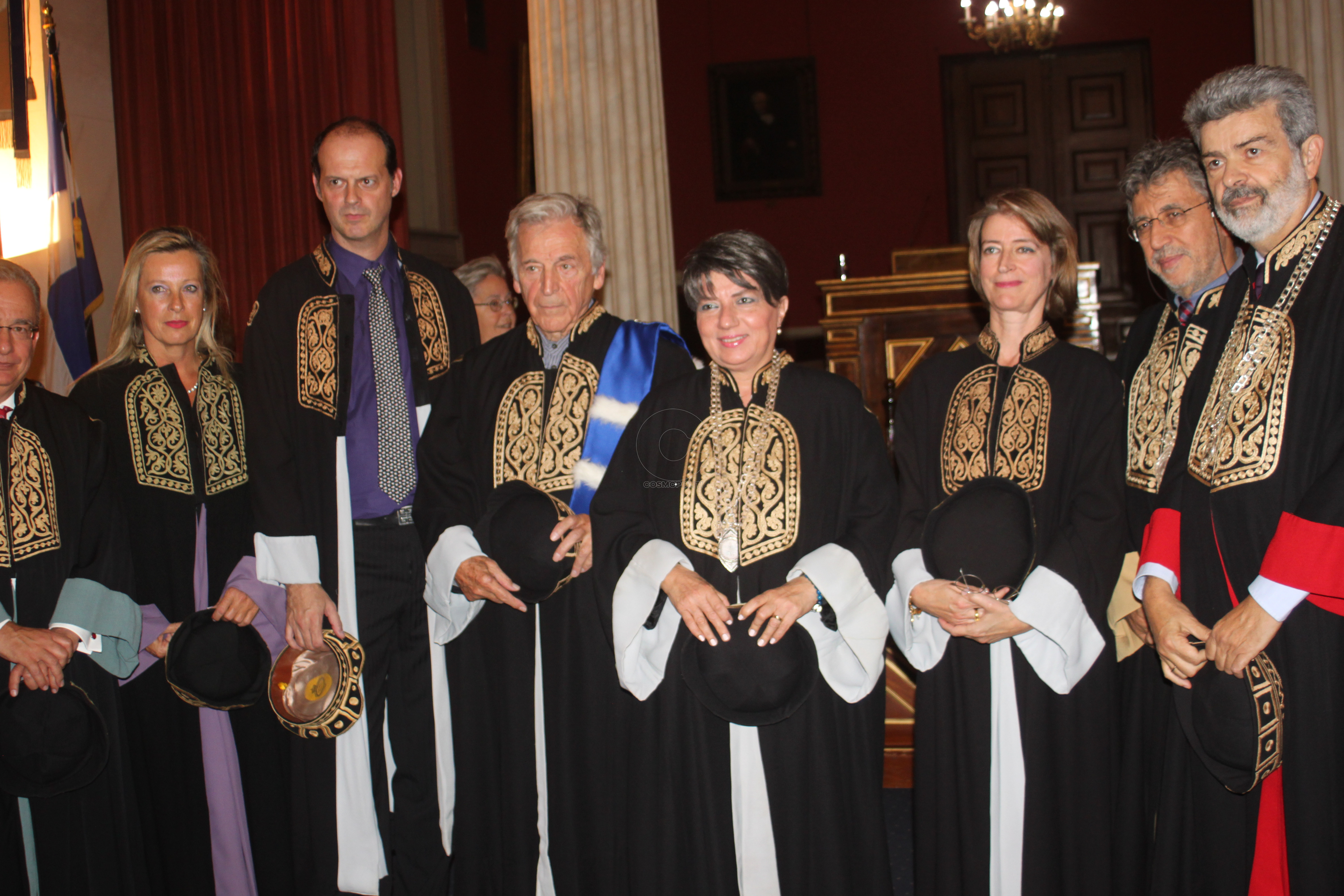 Ο Κώστας Γαβράς επίτιμος διδάκτωρ του Πανεπιστημίου Αθηνών – Αποκλειστικό ρεπορτάζ από την τελετή αναγόρευσης