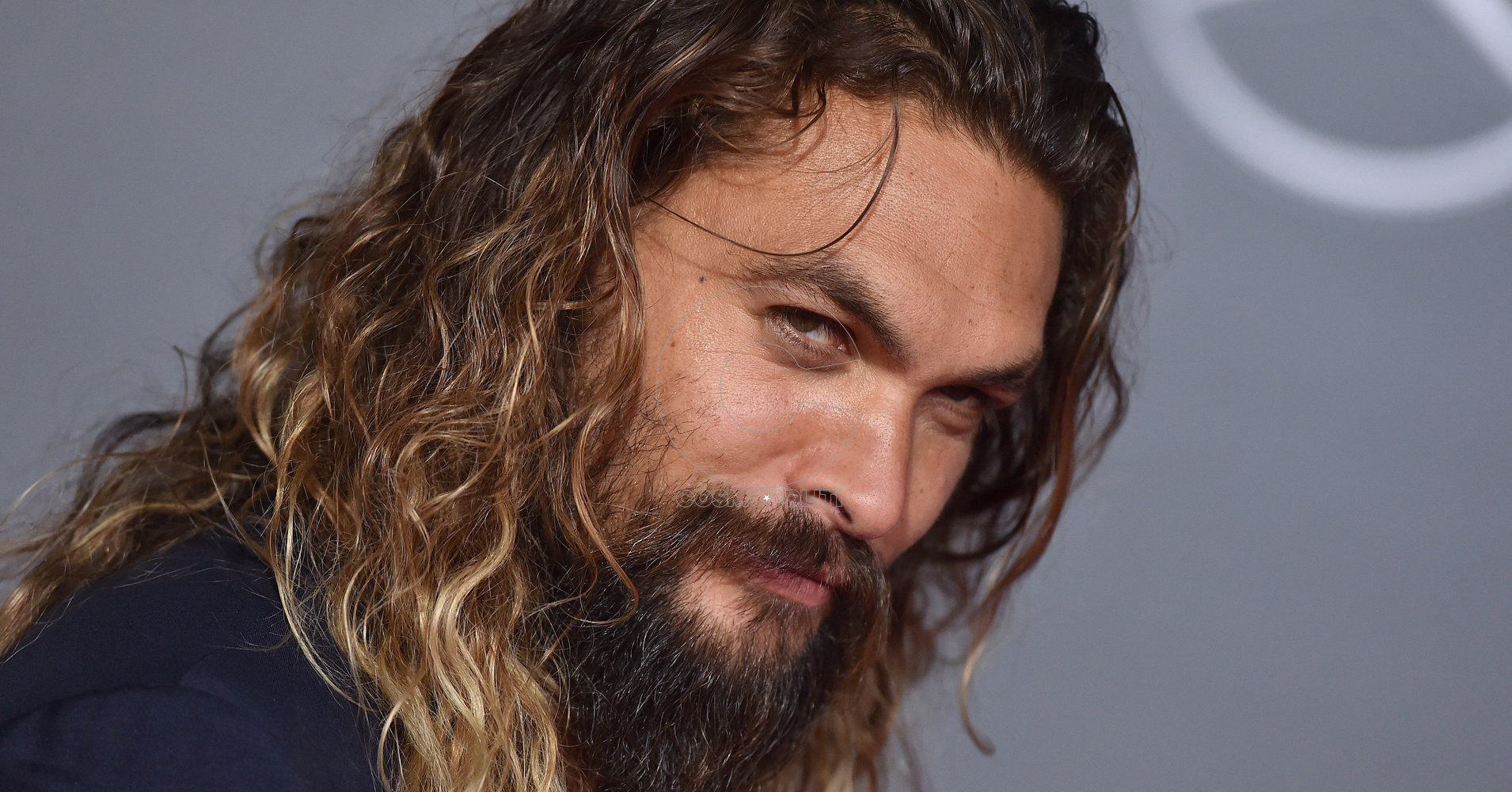 HOLLYWOOD, CA - NOVEMBER 13: Actor Jason Momoa arrives at the premiere of Warner Bros. Pictures' 'Justice League' at Dolby Theatre on November 13, 2017 in Hollywood, California. (Photo by Axelle/Bauer-Griffin/FilmMagic)