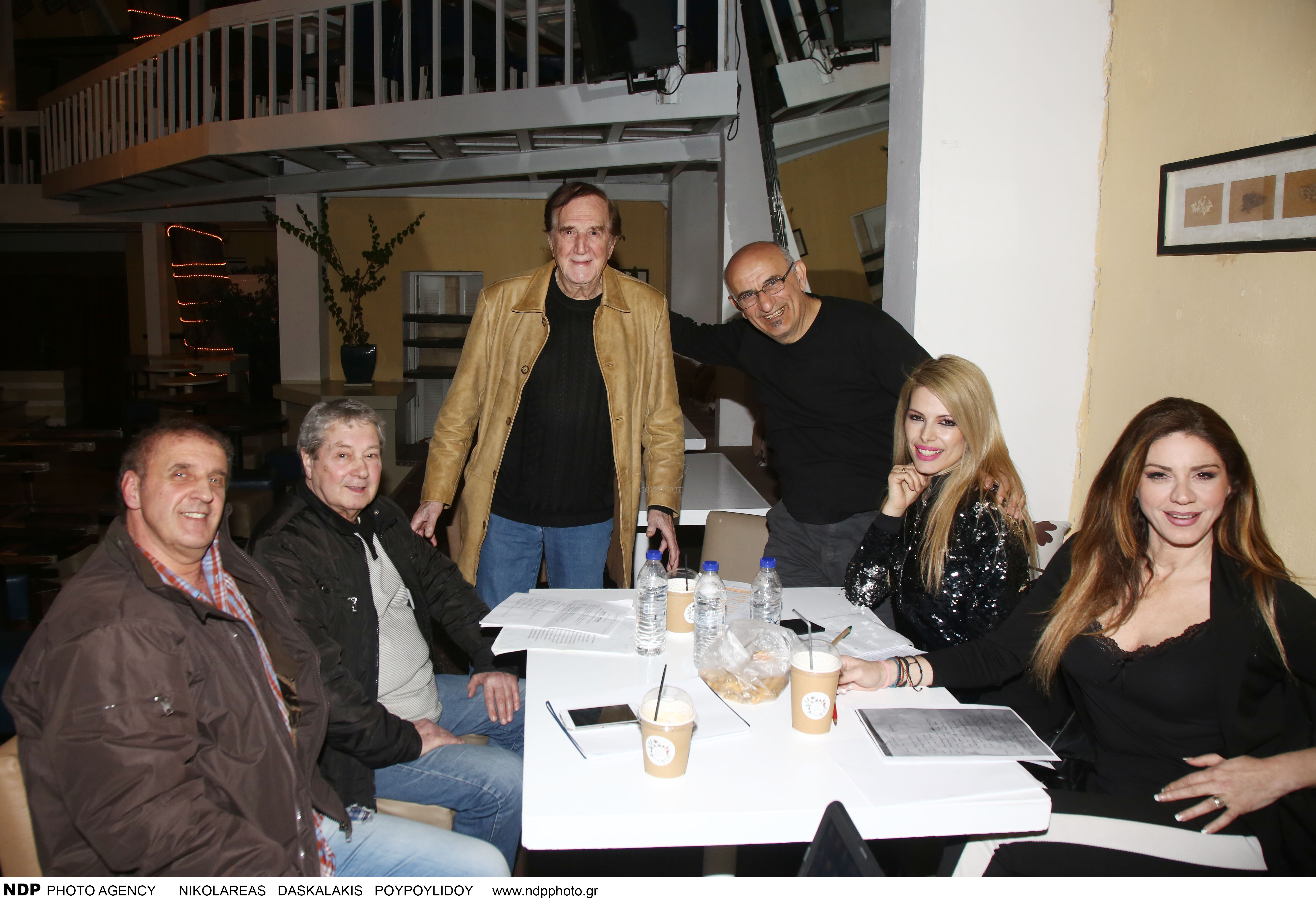 Όποια πέτρα κι αν σηκώσεις, Έλληνα θα ανταμώσεις: Ελληνική επιθεώρηση για πρώτη φορά στη Γερμανία