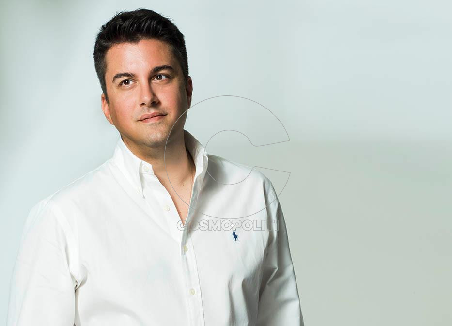 Πάνος Κατσαρίδης: “Η Γλυφάδα είναι το απόλυτο σκηνικό της ζωής μου”