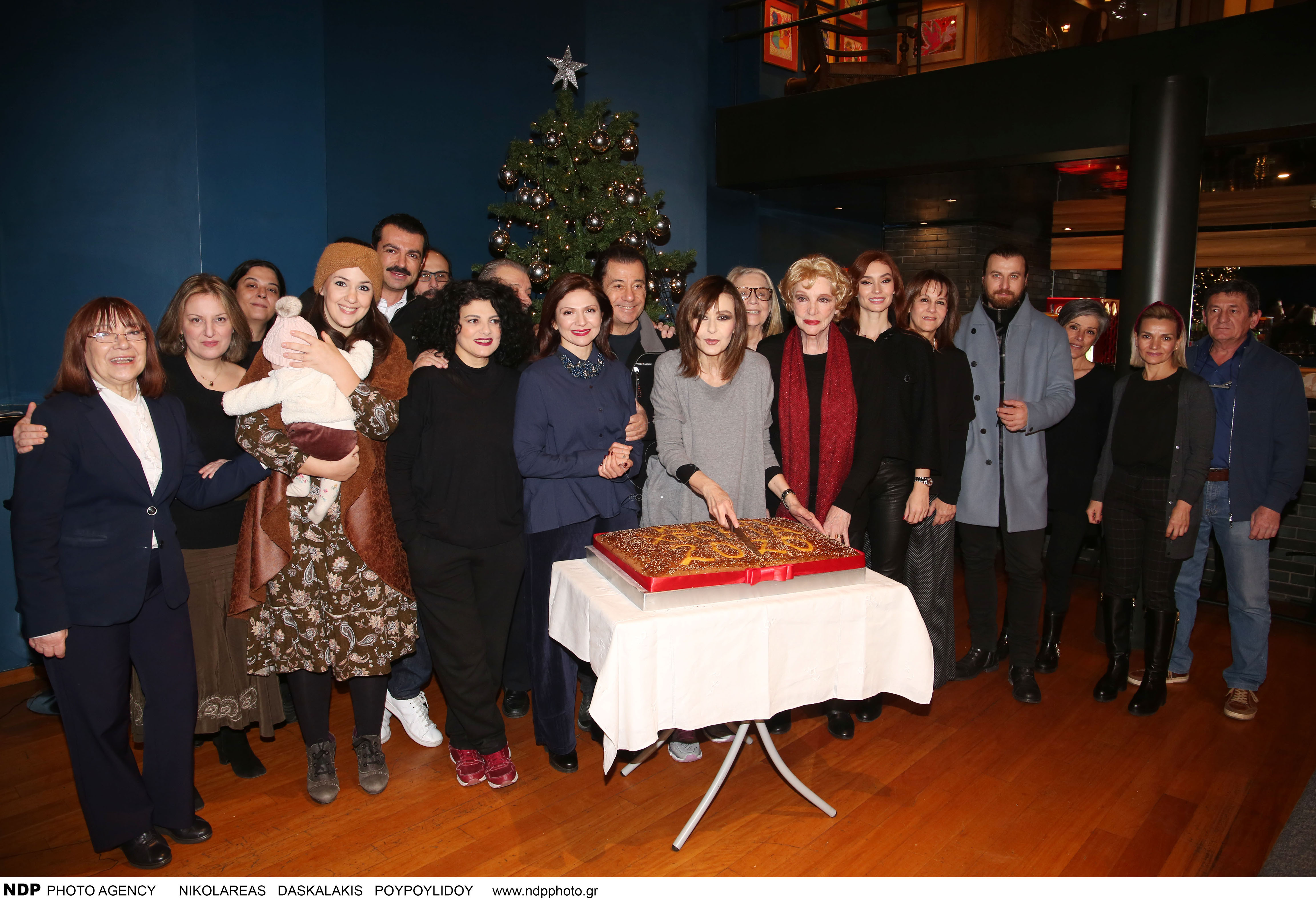 Κοπή πίτας για το “Έγκλημα στο Orient Express” στο θέατρο Κάτια Δανδουλάκη