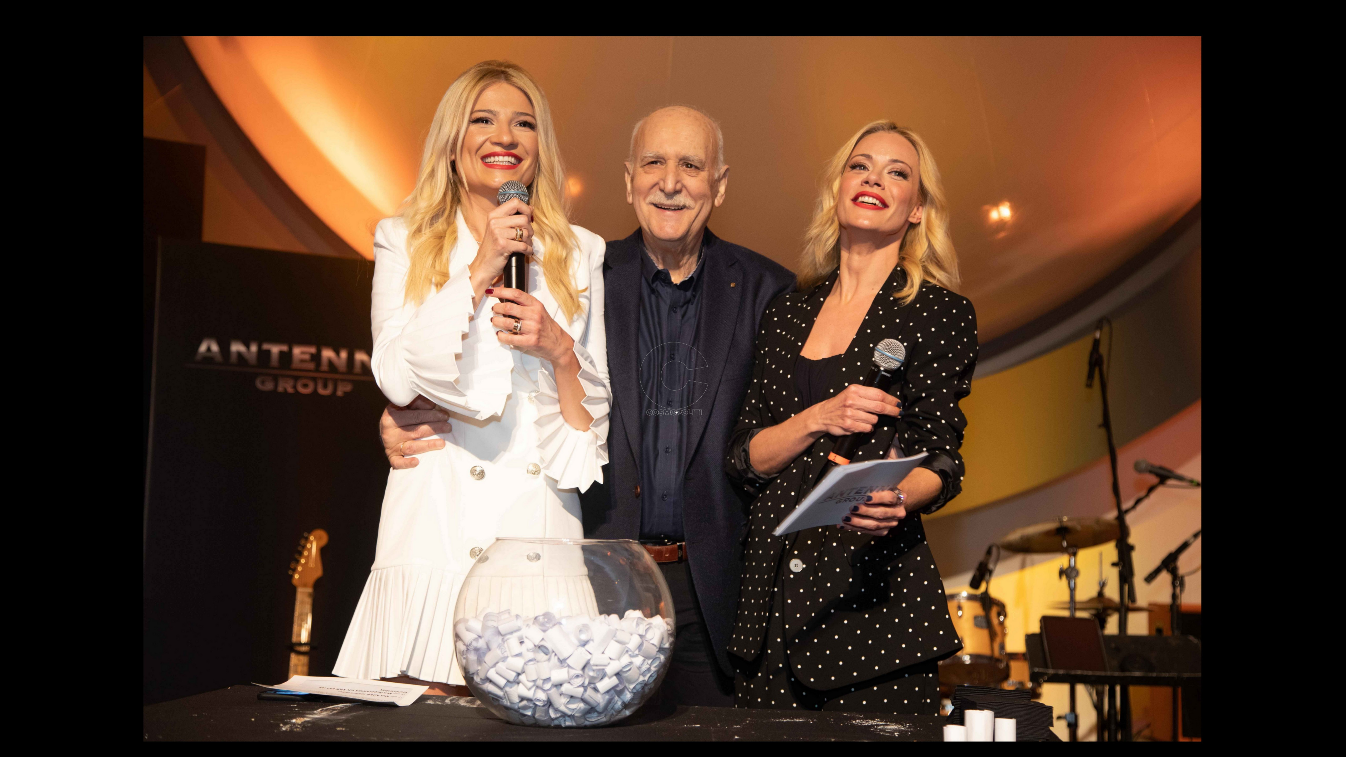 Λαμπερές παρουσίες στην κοπή πίτας του ΑΝΤ1