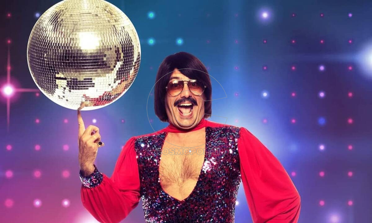 Ο Tοnis Sfinos Σαββατόβραδα @Make Up Live Disco