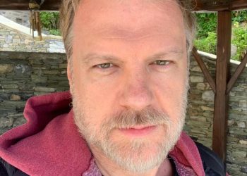 Το “Τοc Toc” επιστρέφει ψεκασμένο στην καρδιά της Αθήνας!