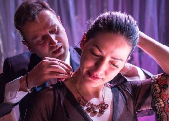 Ο συλλέκτης: καλοκαίρι στο θέατρο Αθηνά