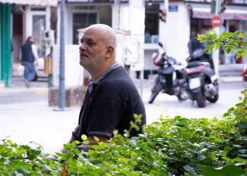 Νίκος Καραγέωργος: “Κάνω εκδοχές σχεδίων γιατί με όλο αυτό που ζούμε τα πάντα αλλάζουν άρδην”