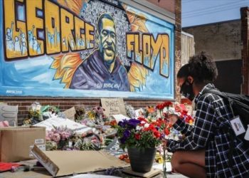 Ο George Floyd βρέθηκε μετά θάνατον θετικός στον κορωνοϊό