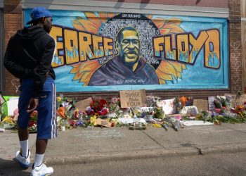 “Ο Τζορτζ Φλόιντ πέθανε από ασφυξία”