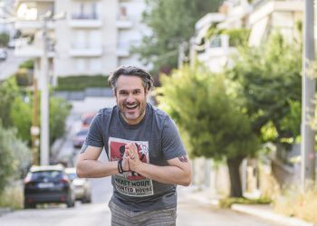 Ο Γιώργος Δ. Λεμπέσης από το Α ως το Ω: “Φαντασία κυλάει μέσα μου αντί για αίμα”