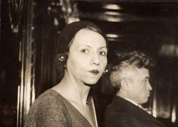 Συλλεκτικό: Η Μαρίκα Κοτοπούλη διαφημίζει τσιγάρα