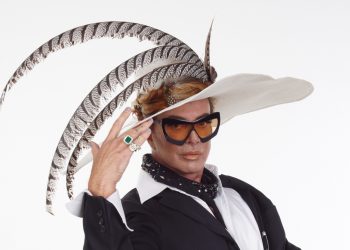 Ο Λάκης Γαβαλάς από το Α ως το Ω: “Κριτική δέχομαι από άτομα που έχουν καλύτερη νοημοσύνη από τη δική μου”