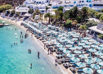 Λουκέτο σε «Nammos» και «Scorpios» λόγω κορωνοϊού