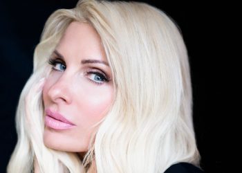 Η Ελένη Μενεγάκη στο σπίτι του Big Brother (Ντοκουμέντο)