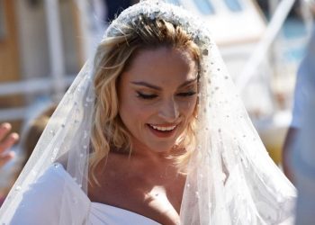 Η νύφη Ελεωνόρα Ζουγανέλη: Όλες οι λεπτομέρειες για το νυφικό της