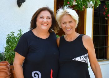 Η Ελισάβετ Κωνσταντινίδου στην “Τούρτα της μαμάς”