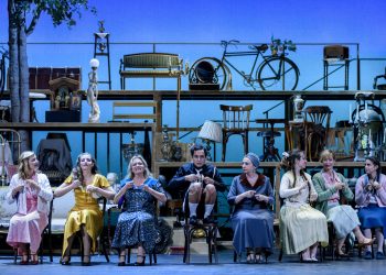 “Το τρίτο στεφάνι” στο Παλλάς