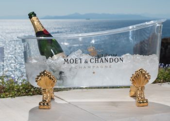 Η Moët & Chandon κηρύττει την έναρξη του 51ου αγώνα της Ύδρας