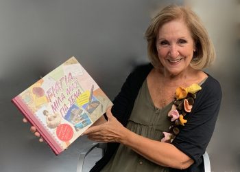 Κάρμεν Ρουγγέρη: Brand Ambassador δύο ξεχωριστών βιβλίων