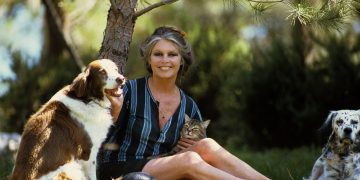 Η Μπριζίτ Μπαρντό και ο θαυμαστός κόσμος των ζώων