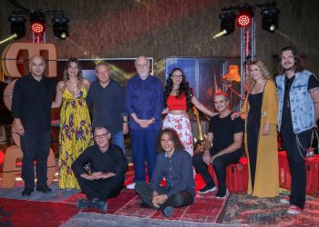 “Σπίτι με το Mega” με τον Διονύση Σαββόπουλο