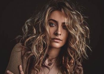 Paris Jackson: Η κόρη του Michael Jackson κυκλοφορεί το πρώτο της άλμπουμ