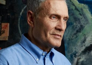 Ο Αλμπέρτο Εσκενάζη στην «Αγγελική»