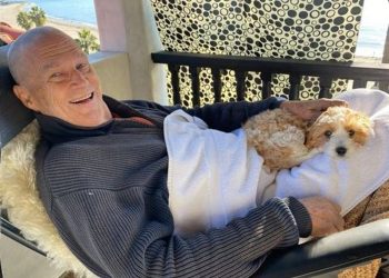 Τζεφ Μπρίτζες: “Έγινα 71, ξύρισα το κεφάλι μου και πήρα κουταβάκι”