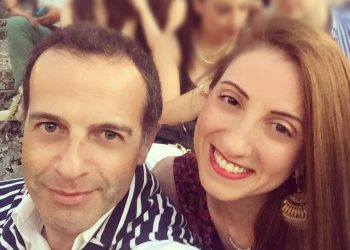 Ταυτόχρονη αποχώρηση από τα περιοδικά Hello και ΟΚ!