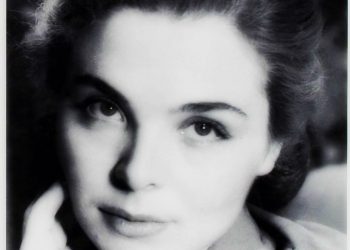 Δάφνη Σκούρα: Εις μνήμην…