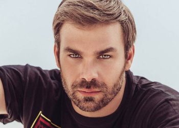 Ο Γιώργος Σαμπάνης στην πιο hot online συναυλία