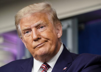 Το facebook “μπλόκαρε” τον Ντόναλντ Τραμπ