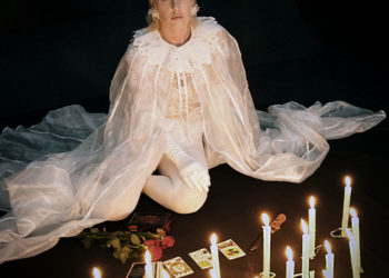 Η Τάμτα σε ένα συγκλονιστικό ολοκαίνουργιο βίντεο κλιπ