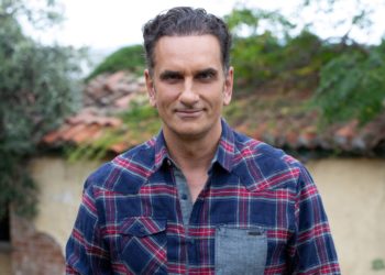 Ο Νίκος Ψαρράς στο “Καφέ της Χαράς”