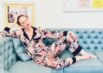 Vassilis Zoulias: Κομψή ζωή μέσα στο σπίτι με τη νέα συλλογή “Chic at Ηome”