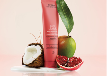 H Aveda εγκαινιάζει το πρώτο της All-Day ενυδατικό για ξηρά μαλλιά