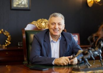 Πέθανε από κορωνοϊό ο Μπόρις Μουζενίδης της Mouzenidis Travel