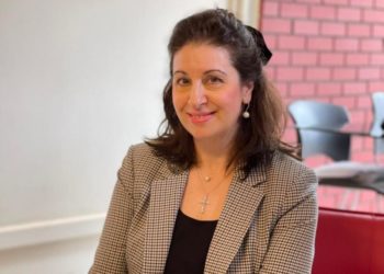 Η Βάσω Χαρταμπίλα απαντά σε 10 + 1 ερωτήσεις