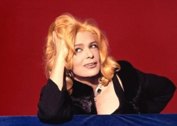 Ένα θερμό φιλί από την Μελίνα