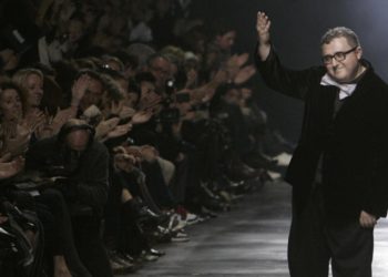 Πέθανε από κορωνοϊό ο διάσημος σχεδιαστής μόδας Alber Elbaz