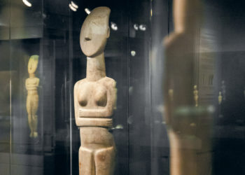 Τα διάσημα  κεραμικά  γλυπτά του Sterling Ruby στο Μουσείο Κυκλαδικής Τέχνης