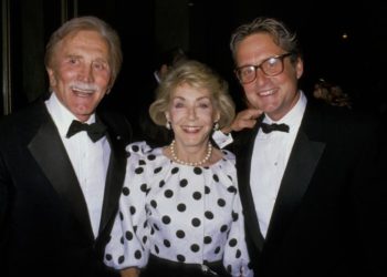 Αν Ντάγκλας: Πέθανε έξι μέρες μετά τα 102α της γενέθλια