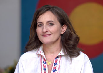 Η Ρεβέκκα Καμχή  στην εκπομπή «Συν γυναιξί»