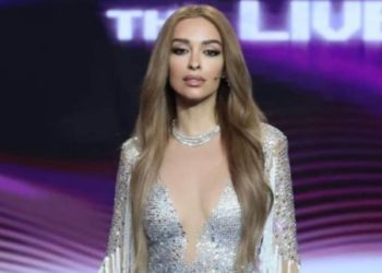 Ελένη Φουρέιρα: Εντυπωσιακή εμφάνιση με δημιουργία Βρεττού Βρεττάκου στον τελικό του HOF