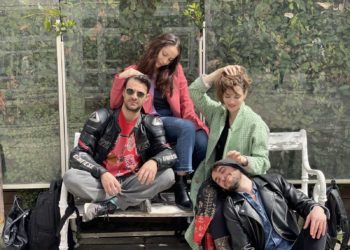 Καλιφόρνια Ντρίμιν: Ραδιοφωνική μετάδοση στον Αθήνα 9.84