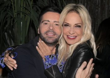 Λαμπεροί καλεσμένοι στο Island για την έναρξη του καλοκαιριού