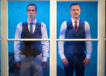 “Θηλιά” στο θερινό θέατρο Αθηνά