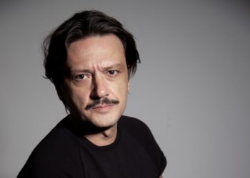 Ο Σαράντος Γεωγλερής από το Α ως το Ω: “Να ξαναζήσουν έντονα οι θεατρικές σκηνές”