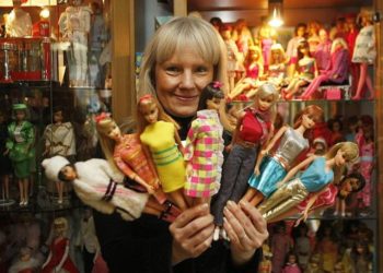 Μπάρμπι, μασημένες τσίχλες, κούκλες του σεξ κι άλλες συλλογές