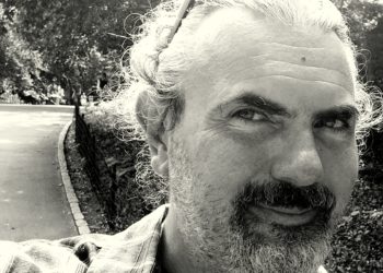 Ανδρέας Φλουράκης: “Όταν νέοι καλλιτέχνες ζητούν ένα έργο μου, νιώθω πάντα λίγο περισσότερο ενθουσιασμό”